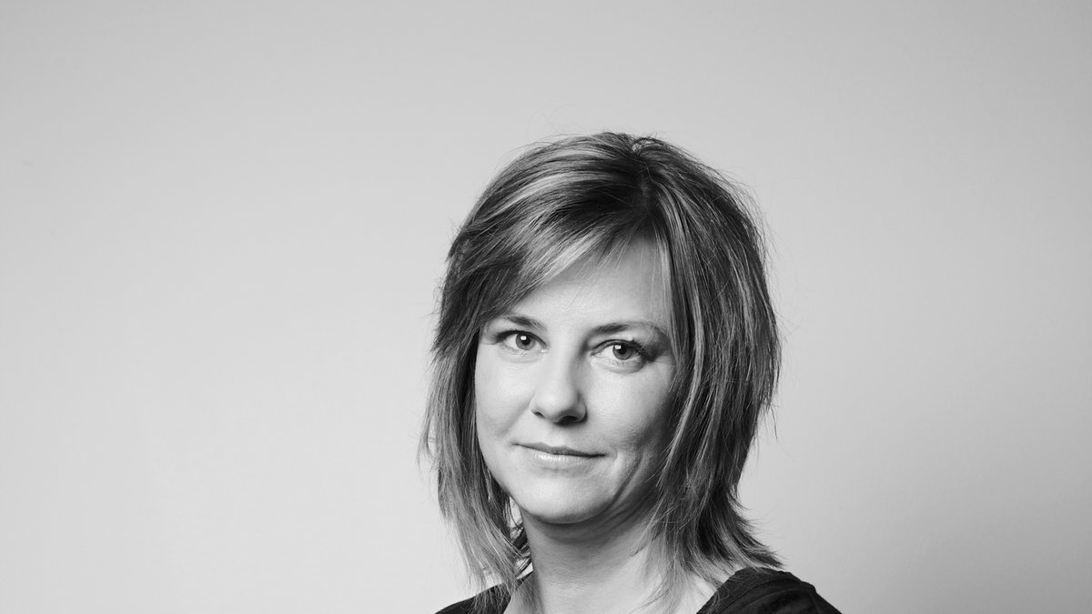 Anna Carlstedt anser att alkoholreklamen i Sverige måste begränsas.
